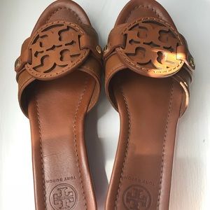 Tory burch, leather wedge slide.